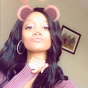 Meet your Posher, Ebony